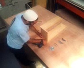 בניית מדף עץ בשיטת עשה זאת בעצמך - כמיסה