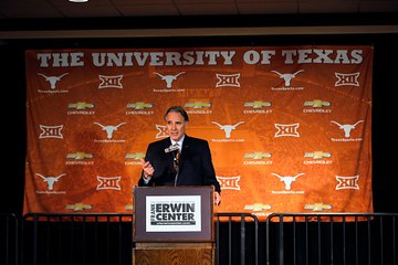 Texas Athletic Director Steve Patterson Resigns