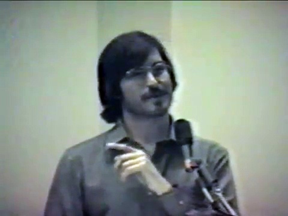 Steve Jobs rare footage conducting a presentation on 1980 (Insanely Great)