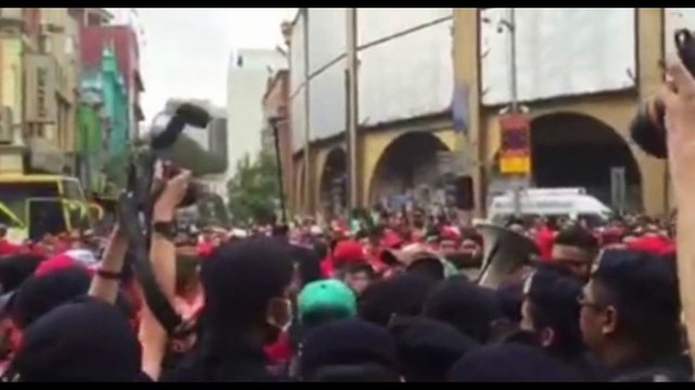 Himpunan Baju Merah: Tear Gas & Water Canon Di Depan Petaling Street