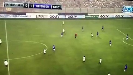 Universitario de Deportes: German Alemanno y la increíble forma de errar en el área (VIDEO)