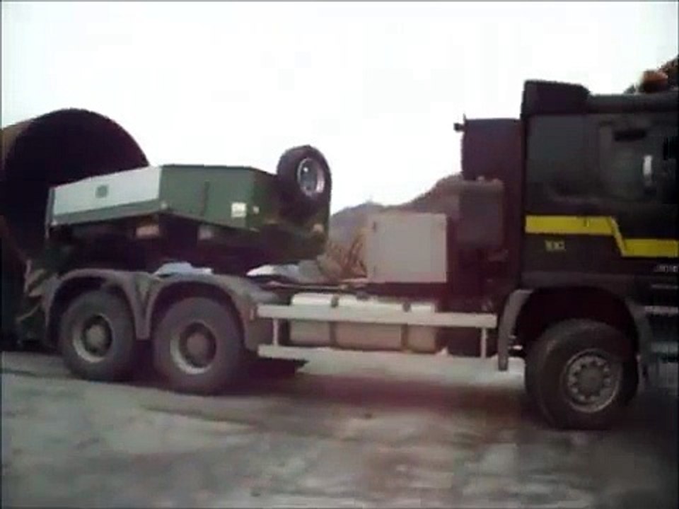 Schwertransport in den Bergen von Sion