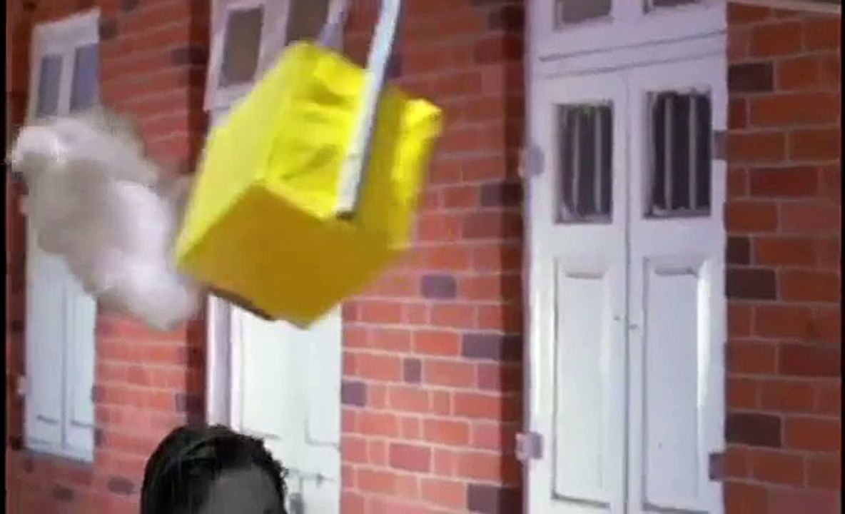 Kuch is Tarah - Atif Aslam - must watch!!!!