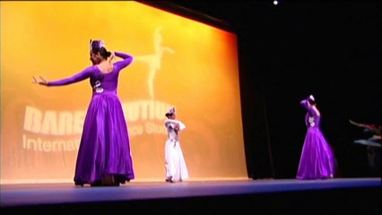 Armenian Dance-Nazani-Barekamutiun Dance Studio
