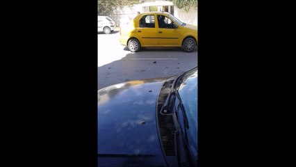 العثور على قنبلة " رمانة "  أمام مدرسة البباصات في منوبة يثير حالة من الهلع