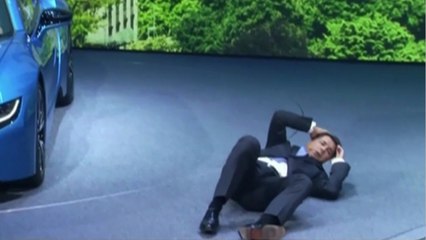 Zapping du 16 septembre 2015 - Le patron de BMW s'effondre en pleine conférence de presse !