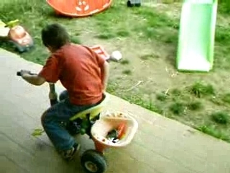 brice fait du vélo