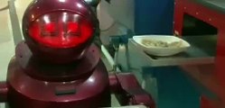 Robot chefs take over Chinese restaurant