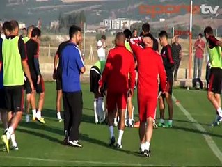 R.Carlos ilk maçta tribünde mi?