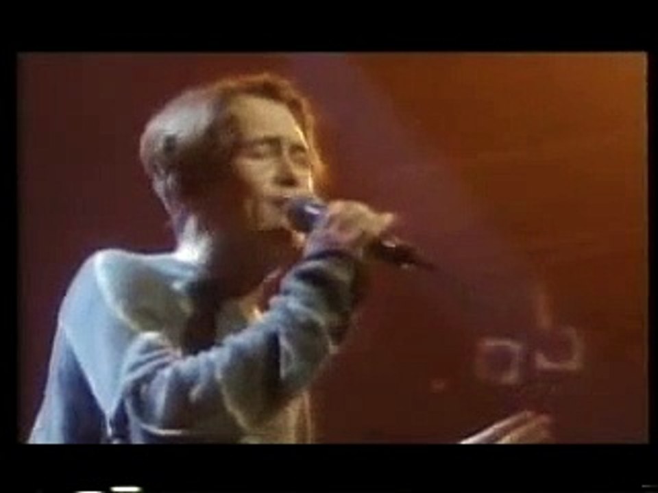 Take That - Everything Changes Live in Berlin - Talking Pt 1 (3)