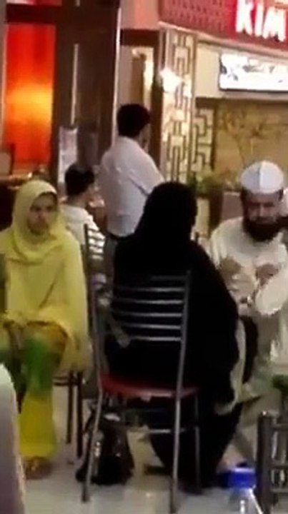 molvi ne kya kia nokrani k sath kya kia -دیکھئے اس مولوی نے  کھانا کھاتے وقت اپنی نوکرانی کے ساتھ کیا کیا ؟؟ کی