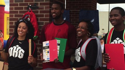 Michael Kidd-Gilchrist provides invaluable assist