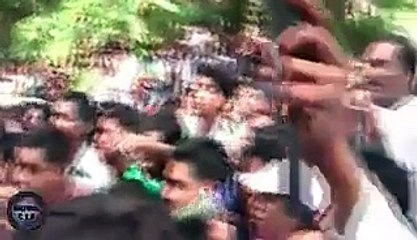 Sanjay Dutt SURRENDERS in TADA court - Video Dailymotion