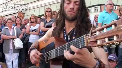 Estas Tonne - The Song of the Golden Dragon - Stadtspektakel Landshut 2011