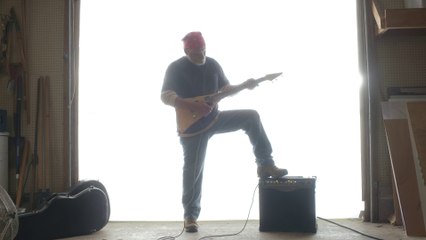 Man made a giant Tortilla electric Guitar and it works!