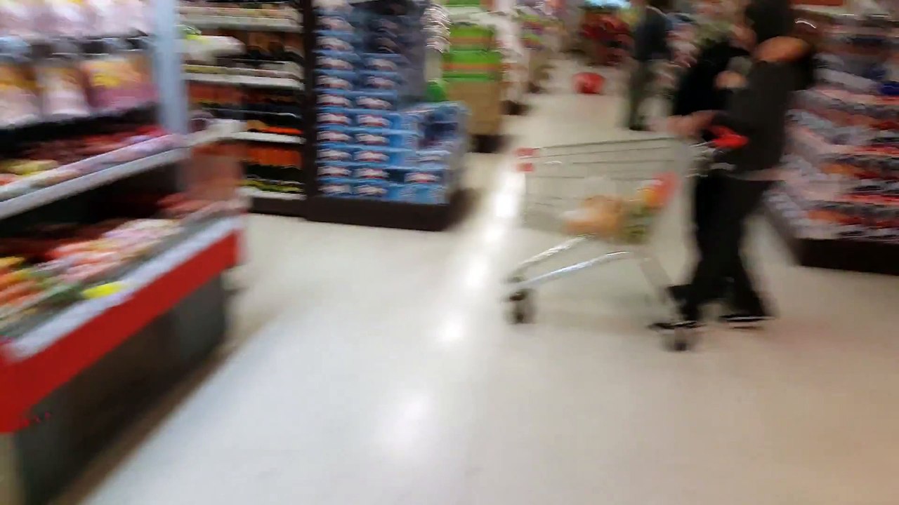 Tremblement de terre au Chili filmé dans un supermarché