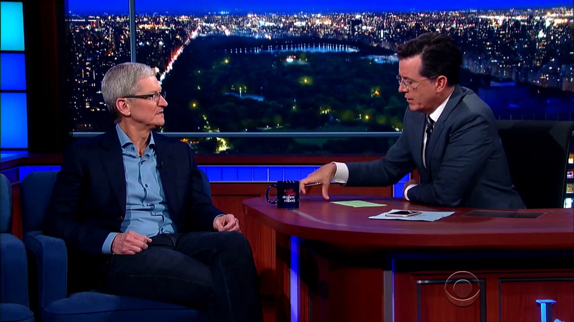 ⁣Tim Cook avec Stephen Colbert sur The Late Show