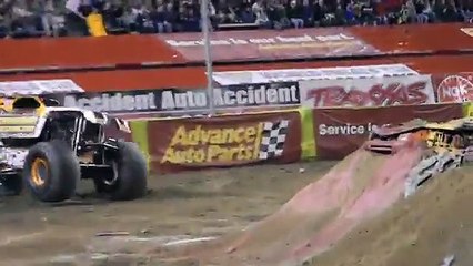 Impressive Monster Truck Performance - VideosMunch