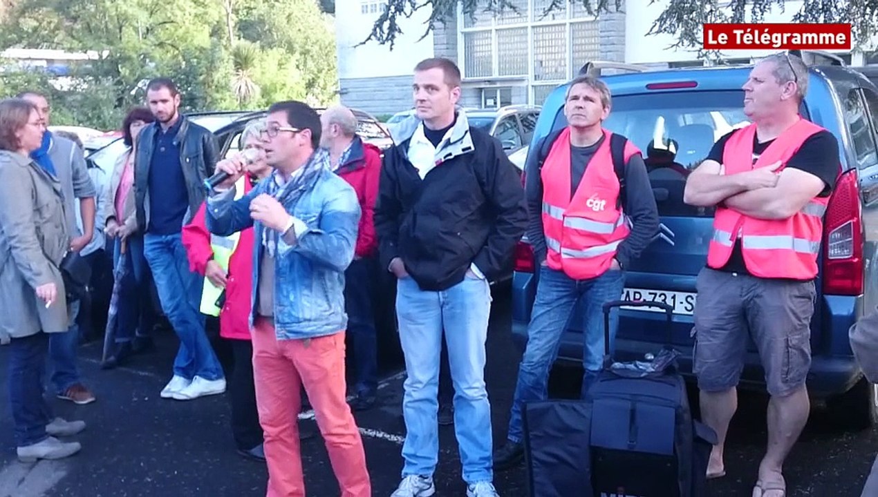 Morlaix. Les agents hospitaliers en colère filtrent deux ronds-points