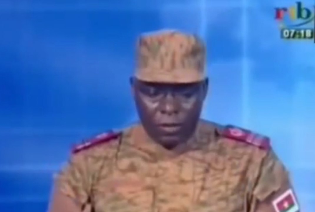 Le coup d'Etat au Burkina Faso, à travers les télés