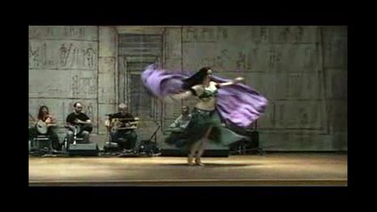Pretty Traditional Belly Dance - Inspiring Movements
