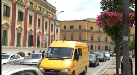 Buxheti i familjeve, qytetarët: Kursejmë në ushqime, prioritet arsimi- Ora News