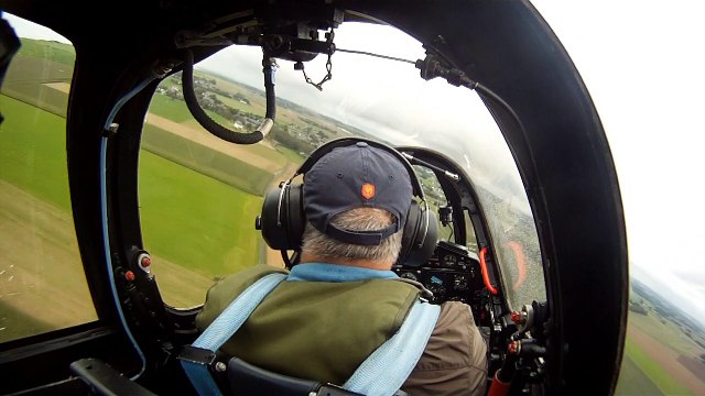Baptème en Fouga Magister verticale piste du Havre le 5 septembre 2015 .