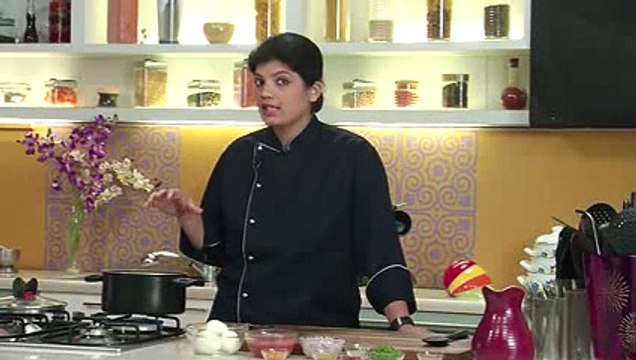 Tariwali Egg Curry - Sanjeev Kapoor Khazana