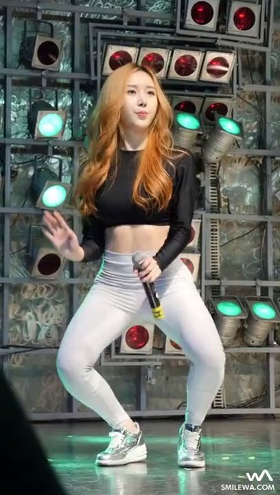 150227 피에스타(FIESTAR) '차오루' - 짠해 (You're pitiful) @동대문 밀리오레 게릴라 콘서트 직캠/Fancam