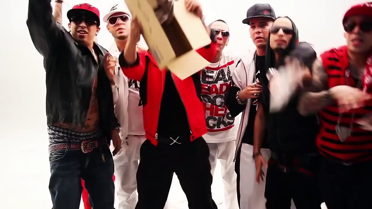 Daddy Yankee Ft Nengo Flow, Arcangel, Farruko, Baby Rasta y Gringo - Llegamos A La Disco