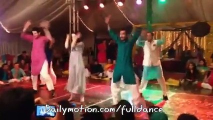 Pakistani Mehndi Dance One Girl With Boys 2015