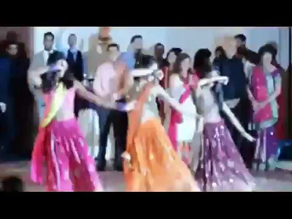 Wedding Dancing Performance on 18 Baras ki Kanwari Kali Thi