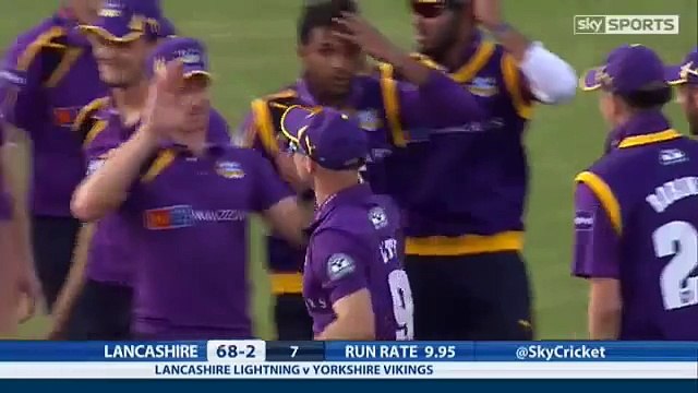Lancashire Vs Yorkshire - Adam Lyth Amazing Fielding & Aaron Finch Catch - June 6 2014 - [HQ]