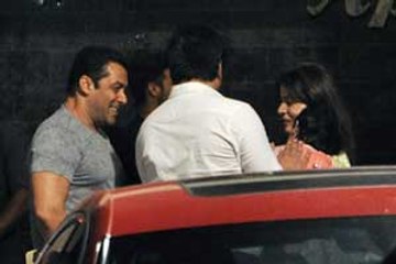 Salman Khan celebrates Ganesh Chaturthi!