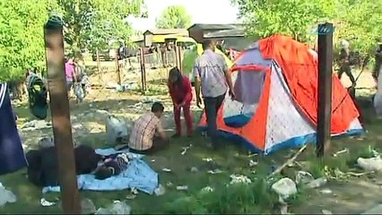 Sınırdaki sığınmacılar Zagreb’e gönderiliyor