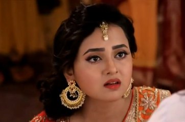 Ragini Ne Apna Raaz Chupane Ke LIye Kiya Sanskaar Ka Istemaal - 18 September 2015 - Swaragini