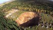 Drone da Ruptly filma buraco gigante e misterioso na Rússia
