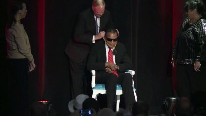 Apparition rare de Mohammed Ali lors d'une cérémonie à Louisville