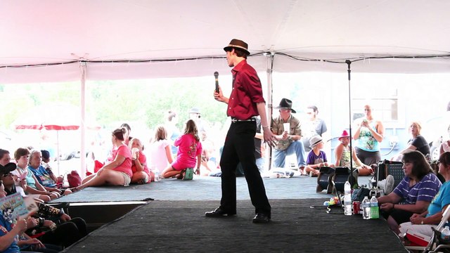 Alex Swindle sings 'Trying To Get To You' Elvis Week 2015