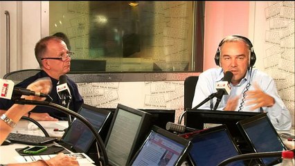 " Un lynchage médiatique est organisé contre moi. En quoi, un artiste n'aurait pas le droit de réagir à l'actualité ?" Francis Lalanne.