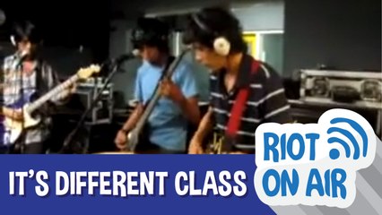 It's Different Class di Riot on Air
