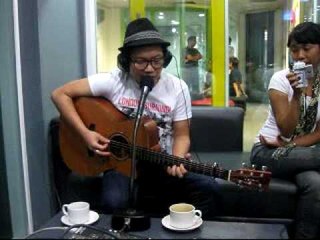 Sandhy Sondhoro di Mass Darto