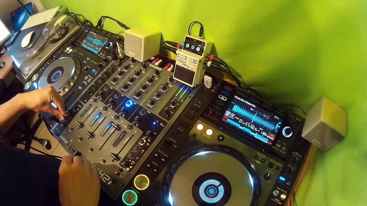 Techno Maschine-Live Event (REPLAY) (2015-09-18 17:44:51 - 2015-09-18 18:51:32)