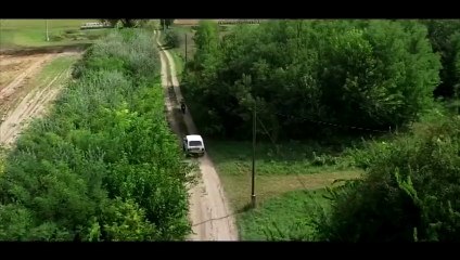 Un maire hongrois menace les migrants dans un clip vidéo