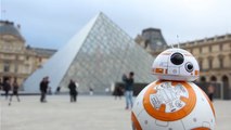 Star Wars : le robot BB-8 visite Paris