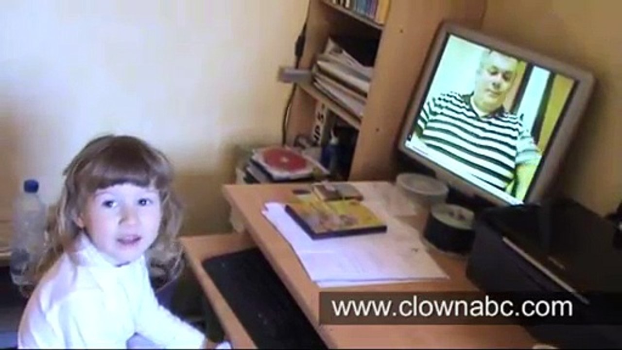 Phoebe et Cassou dans le film "histoire d'enfant" continuons ensemble les actions dans les hôpitaux, envoyez nous vos dessins ...