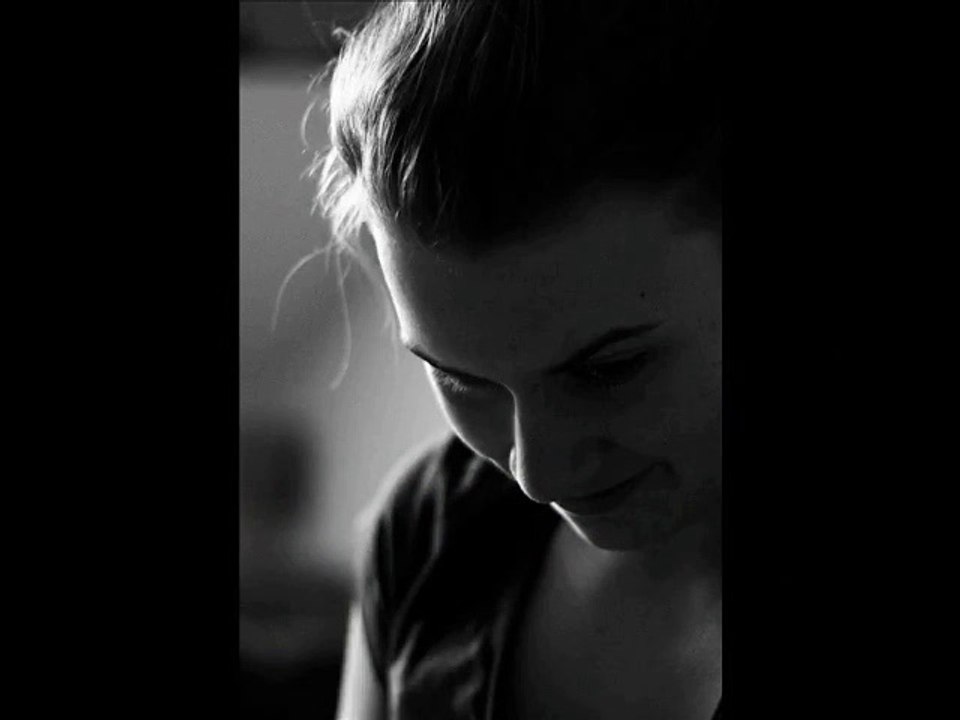 ΚΑΤΕΡΙΝΑ ΓΩΓΟΥ-ΤΡΙΑ ΚΛΙΚ ΑΡΙΣΤΕΡΑ-ΘΟΛΟΥΡΑ