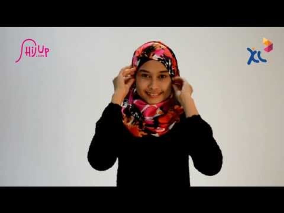 HijUp Tutorial by Rosalita Roschendy