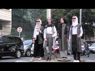 HijUp Lookbook : HijUp Moving 4 Ward ​​​| Beautiful Woman