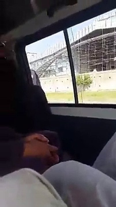 How Easily Bribing Just 1$ to Punjab Police You Can Fuck up Lhr Airport...Security Situation of Airports